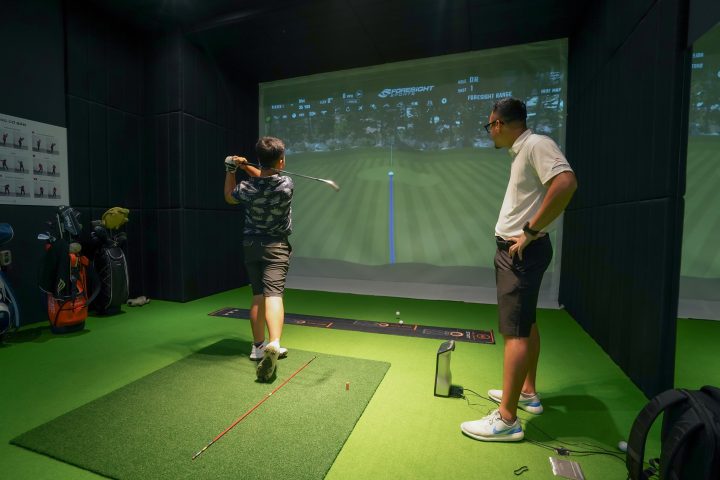 Tập golf 3D với chi phí thấp nhưng chất lượng.